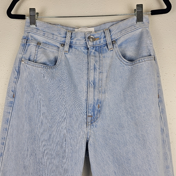 SLVRLAKE indiana ultra high-rise super flare light wash jeans in high and dry - Picture 7 of 13